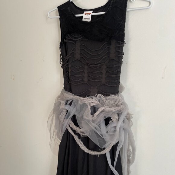 Spooktacular Girl Reaper Costume - Picture 3 of 14